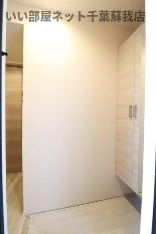 D-room末広2丁目の玄関|明るい玄関です