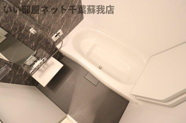 D-room末広2丁目の浴室|落ち着いた空間のお風呂です