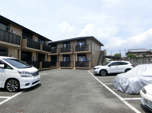 サンクリエイトⅡAの駐車場