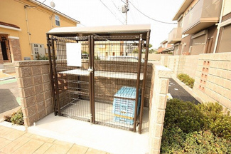 【その他共用部分】 | 入居者様専用のゴミ置場です。