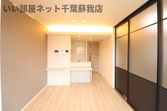D-room末広2丁目の居間・リビング|こちらの居間で趣味の時間をお楽しみください