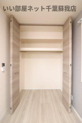 D-room末広2丁目の収納|こまごまとしたものを収納できそうですね