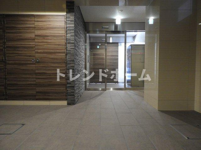 エスパシオ・コモド大阪新町のエントランス|選べる家電プランあり！！