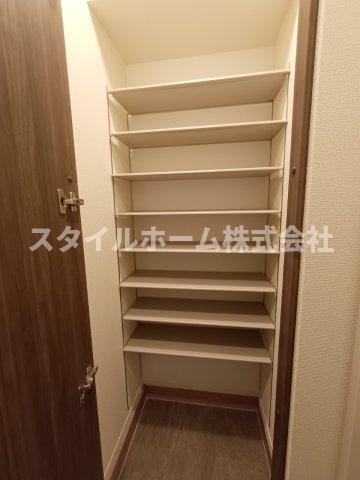 トリシア蔵子の収納