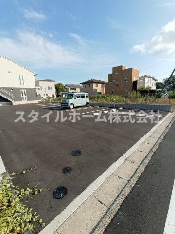 トリシア蔵子の駐車場