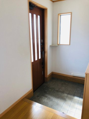 【玄関】 | 稗谷中古戸建
