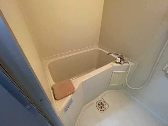 ハイツトトロの浴室