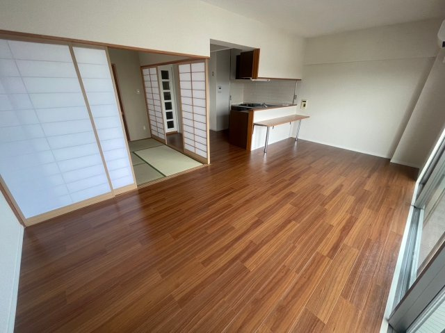 メイピース芦屋の居間・リビング