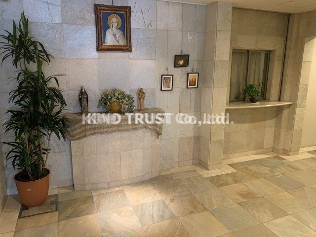 シェ・クララのロビー|ゆとりのあるロビーです