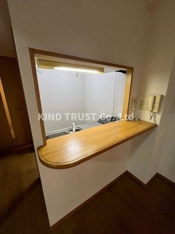 シェ・クララの内装|内装は落ち着いています