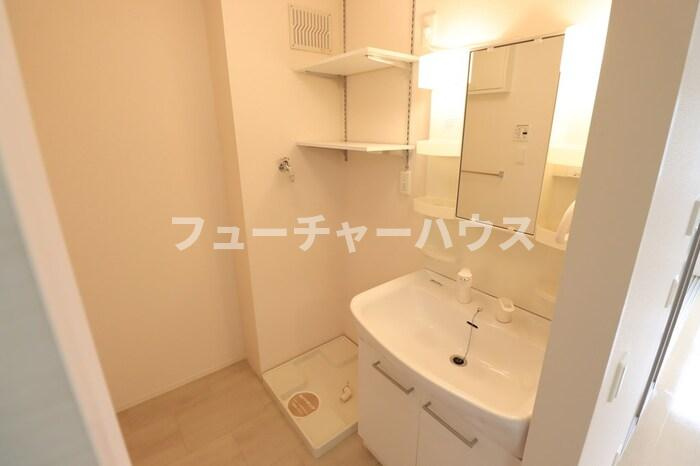 スクエアコートの洗面所
