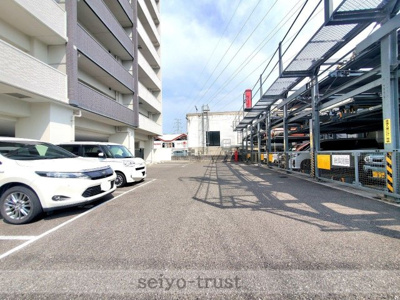 【駐車場】 | ロイヤルプラウド緑井