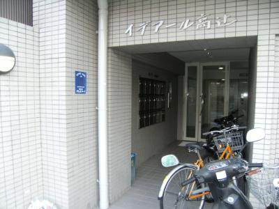 イデアール高辻のエントランス