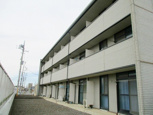 レオパレスひたち野のバルコニー