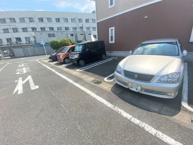 プランドールMの駐車場