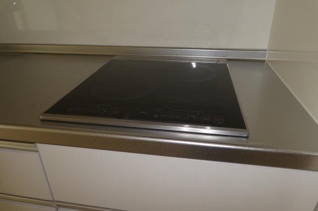 ウエストディオスⅢのキッチン|IHコンロ