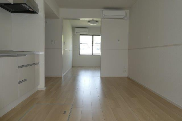 ウエストディオスⅢの居間・リビング