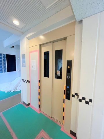 ３沿線利用可能★人気のリノベーション物件★５階南西向きで眺望・陽当たり良好★サングレール・アペックスのエントランス|エレベーター