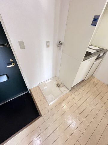 大阪市城東区放出西３丁目の賃貸マンションの玄関