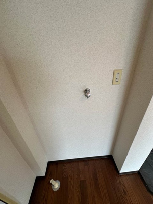 【設備】 | メゾンベニス | キッチン横にある室内洗濯機置き場です♪室内に置けるので洗濯機が傷みにくい☆