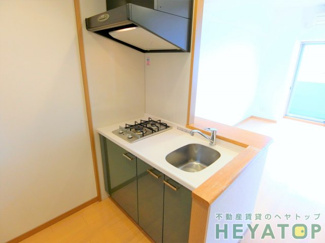 【キッチン】 | ２口ガスシステムキッチン（同仕様写真）