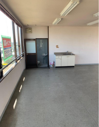 奥出ビルの内装|室内です