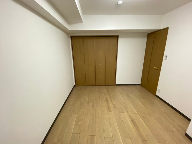 ライオンズマンション香流第3の寝室|お掃除もラクチンなフローリングのお部屋です
【6.2帖】