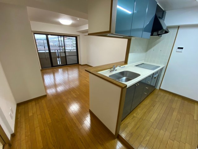 ライオンズマンション香流第3のキッチン|家族との会話が弾む対面式キッチン！