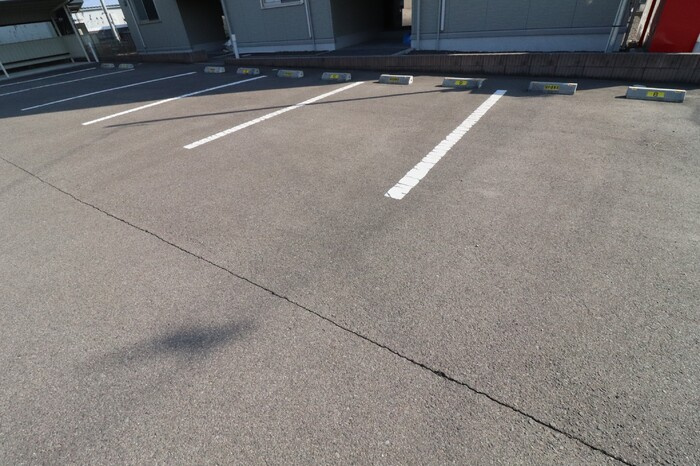 サニー五月田の駐車場|駐車場