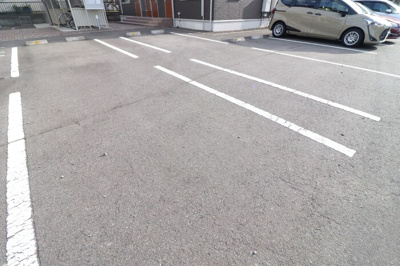 【駐車場】 | レーベンハイム Ⅲ | 駐車場