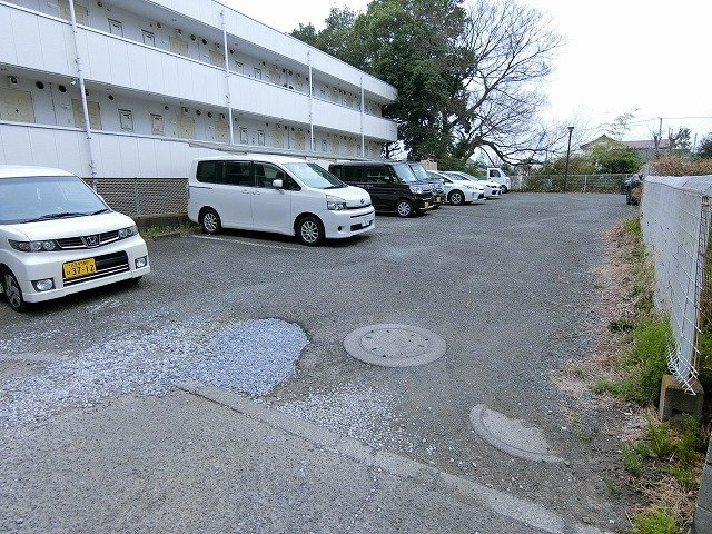 エスポワール玉川の駐車場