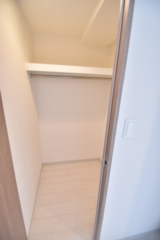 大阪市都島区中野町１丁目の賃貸マンションの収納