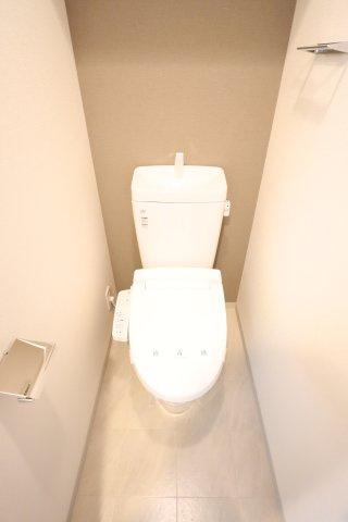 大阪市都島区中野町１丁目の賃貸マンションのトイレ