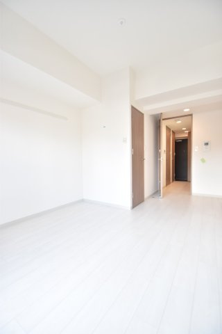 大阪市都島区中野町１丁目の賃貸マンションの居間・リビング