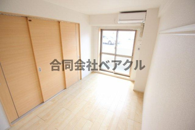 【洋室】 | プログレスⅤ番館 | 個人の部屋や寝室として使える洋室です