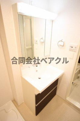 【独立洗面台】 | プログレスⅤ番館 | 独立洗面台、小物を置くことができて便利です