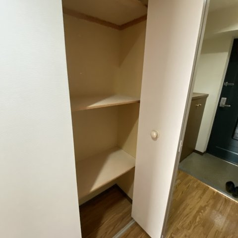 ティアラ高砂ハイツの収納