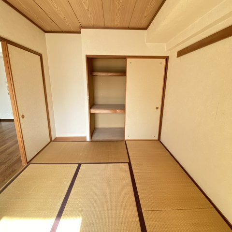 ティアラ高砂ハイツの和室