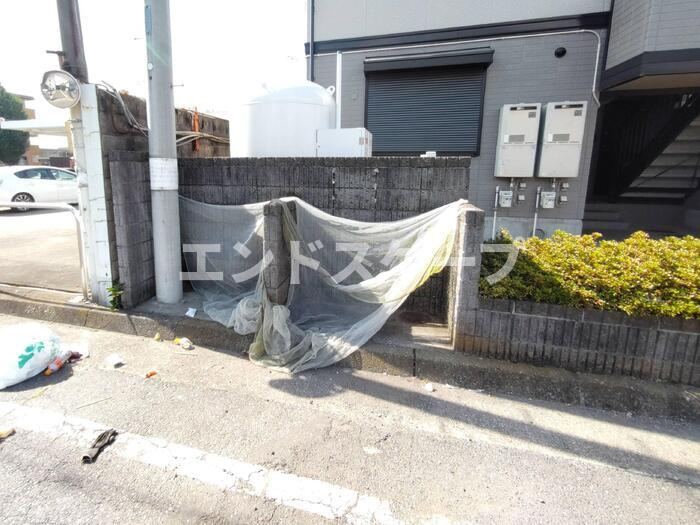 ヴィラ グランデ　Ｂの駐車場|高崎、前橋、伊勢崎エリアのお部屋探しはエンドスケープまで！お客様の理想お聞かせ下さい♪