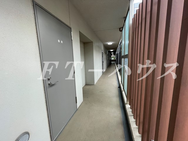 Ｖｉｌｌａｇｅ　Ｈｏｕｓｅ　幕張本郷のバルコニー