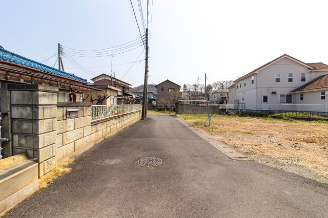 足利市五十部町の売地の前面道路含む現地写真