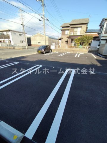 レクエルドの駐車場