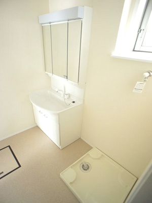 【洗面所】 | ナチュールメゾン | 洗髪洗面化粧台と洗濯機置き場があります♪