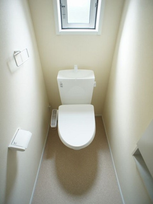 【トイレ】 | ナチュールメゾン | 温水洗浄暖房便座機能付きです♪