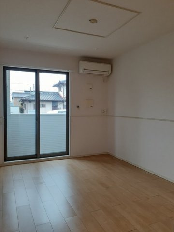 キャトルの居間・リビング|こちらの居間で趣味の時間をお楽しみください