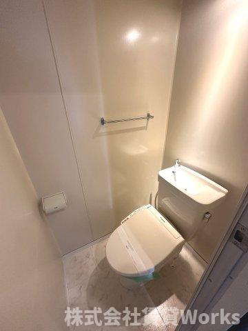 コーポ二丈のトイレ|落ち着いた色調のトイレです