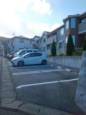 アイリス西沢　壱番館の駐車場|駐車場です
