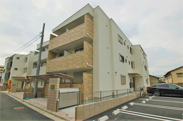 クリエオーレ荒本Ⅲの外観