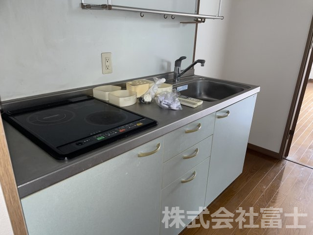 アドバンス大名ビルのキッチン