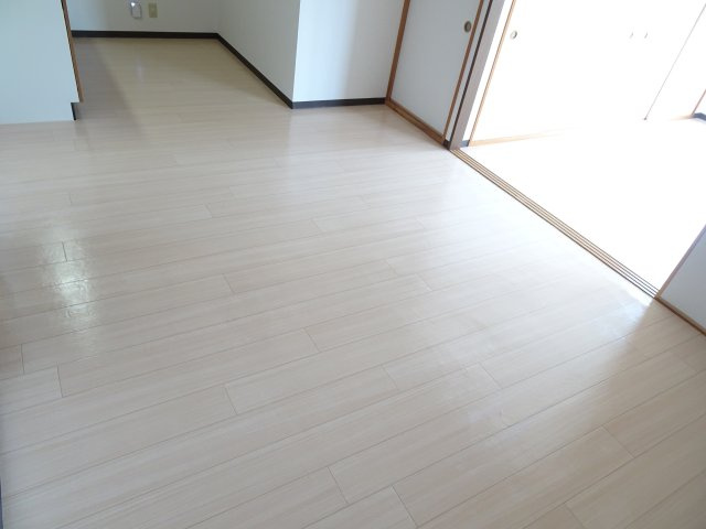 アンシュレール大井の居間・リビング